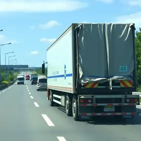 carga se desprendeu de uma carreta