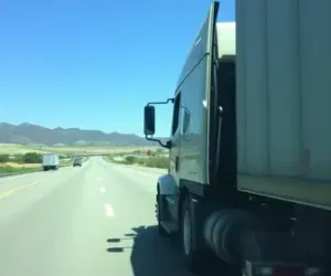 caminhão perde roda Rodoanel